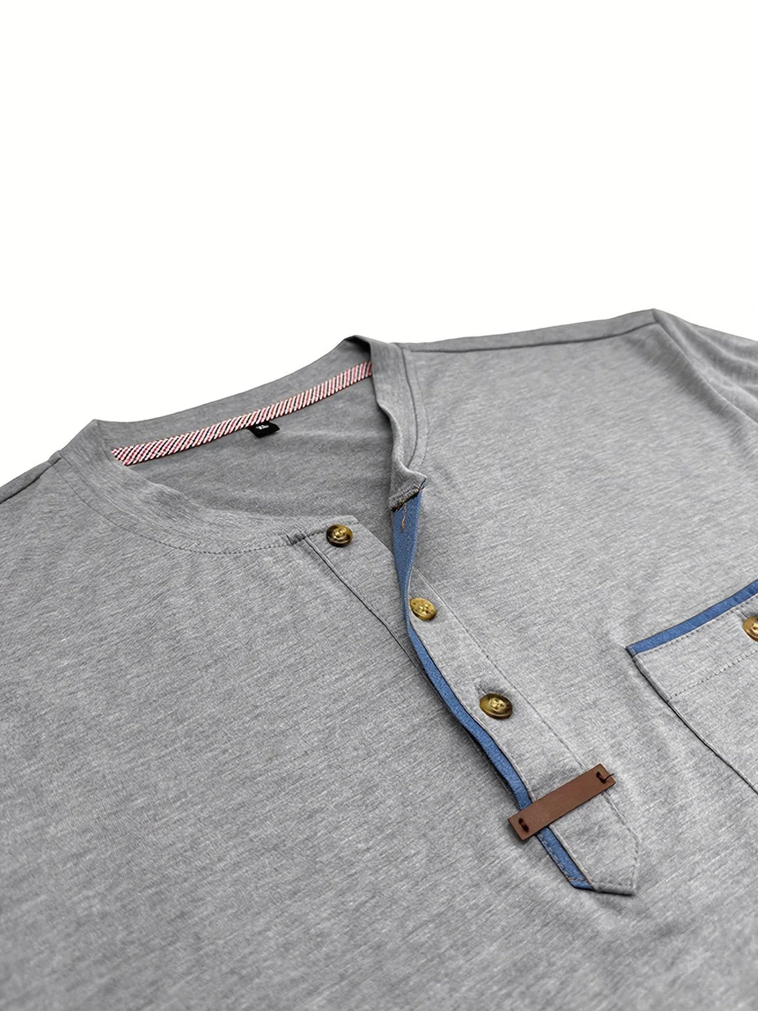 OHMIQUE | T-shirt col rond élégant avec poche